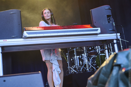 01-2024-04083 - DJ Tia Turn Tables (DK)