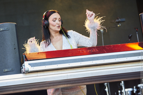 01-2024-04093 - DJ Tia Turn Tables (DK)