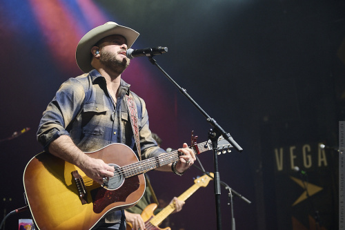 01-2025-00266 - Wade Bowen (US)