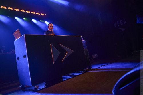 01-2025-01191 - DJ Krush em (DK)