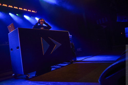 01-2025-01192 - DJ Krush em (DK)