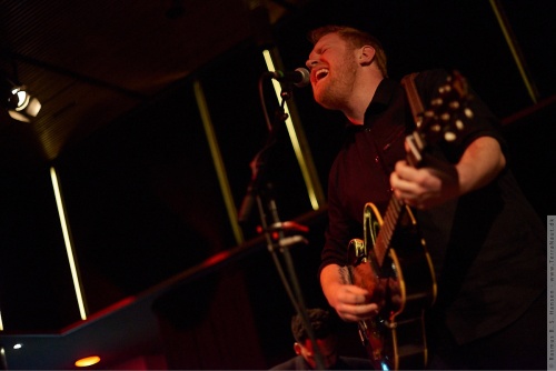 01-2016-00238 - Gavin James (IRL)