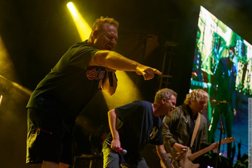 01-2016-02930 - Magtens Korridorer (DK) feat Østkyst Hustlers (DK)