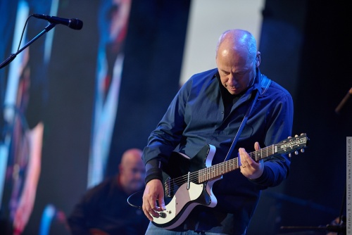 01-2015-01384 - Mark Knopfler (UK)