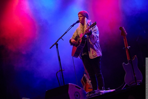 01-2015-02383 - Marika Hackman (UK)