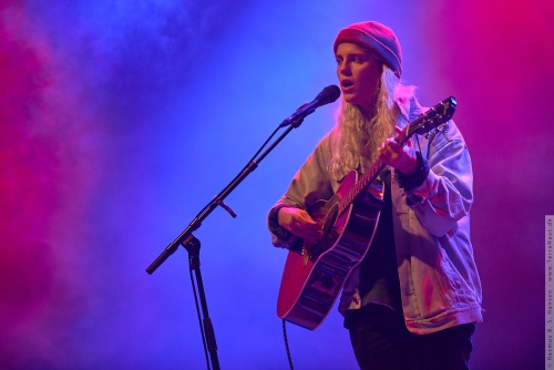 01-2015-02385 - Marika Hackman (UK)
