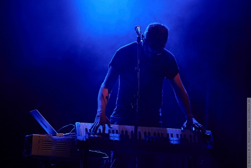 01-2015-02540 - Son Lux (US)