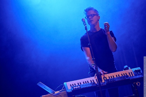 01-2015-02556 - Son Lux (US)