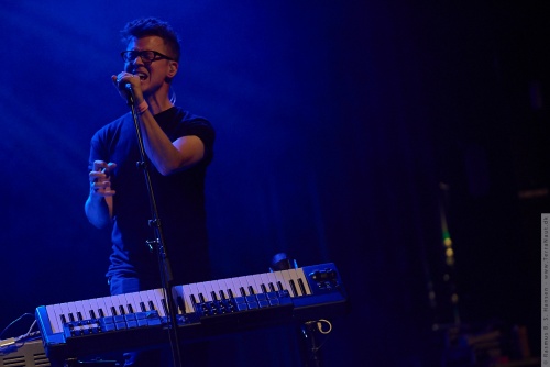 01-2015-02558 - Son Lux (US)