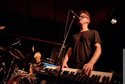 01-2015-03275 - Son Lux (US)