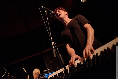 01-2015-03294 - Son Lux (US)