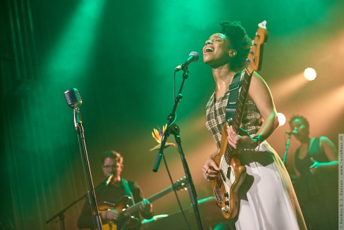 01-2015-03329 - Lianne La Havas (UK)