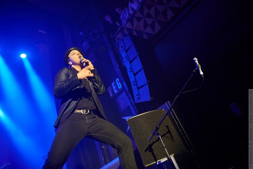 01-2014-00490 - Gavin Degraw (US)