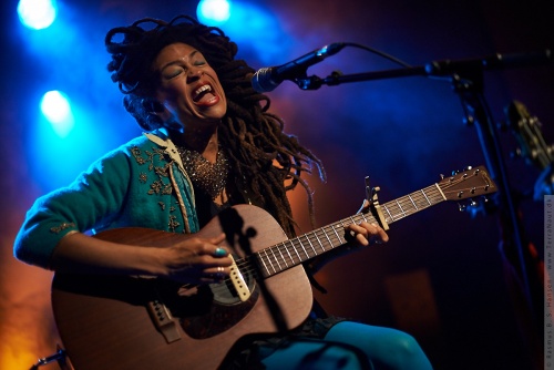 01-2014-01101 - Valerie June (US)