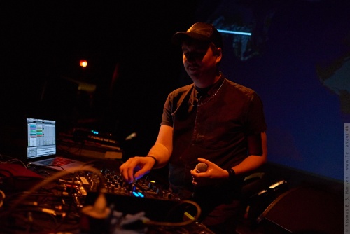 01-2014-04717 - Machinedrum (US)