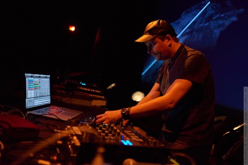 01-2014-04718 - Machinedrum (US)