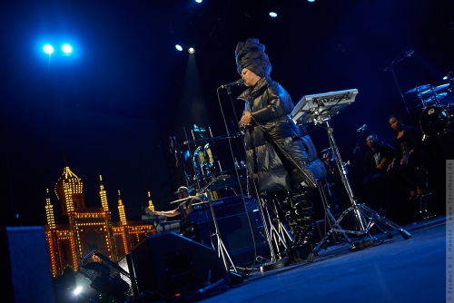 01-2017-02363 - Erykah Badu (US)