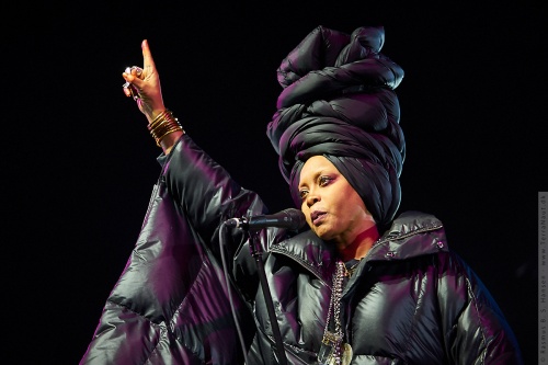 01-2017-02399 - Erykah Badu (US)