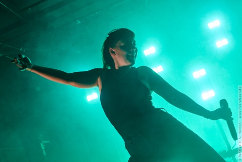 01-2017-04306 - Sylvan Esso (US)