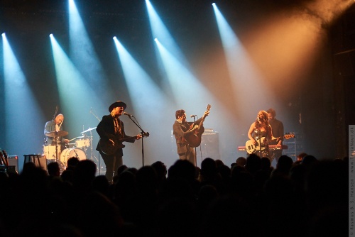 01-2018-00108 - The Lone Bellow (US)