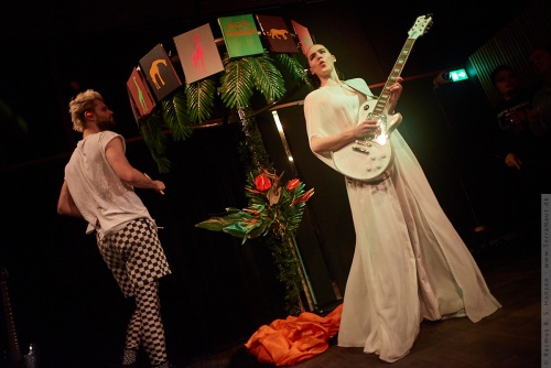 01-2018-00481 - Sofi Tukker (US)