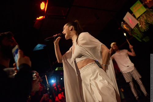 01-2018-00492 - Sofi Tukker (US)
