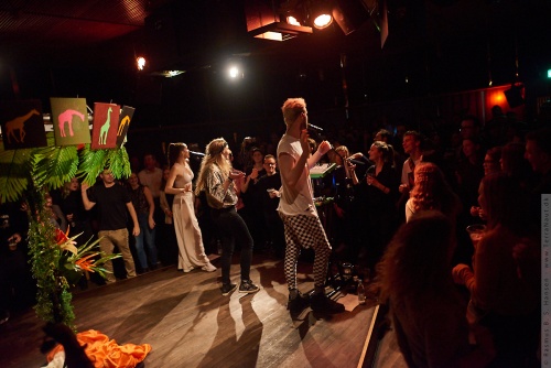 01-2018-00515 - Sofi Tukker (US)