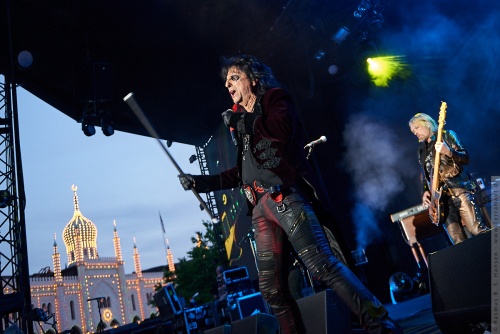 01-2018-02297 - The Hollywood Vampires (US)