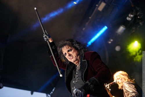 01-2018-02299 - The Hollywood Vampires (US)