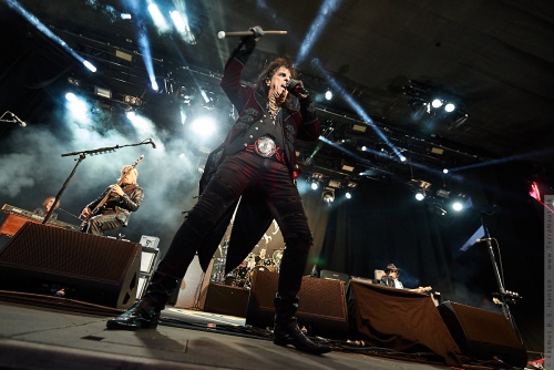 01-2018-02324 - The Hollywood Vampires (US)