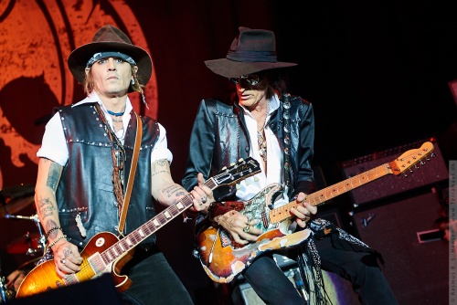 01-2018-02330 - The Hollywood Vampires (US)