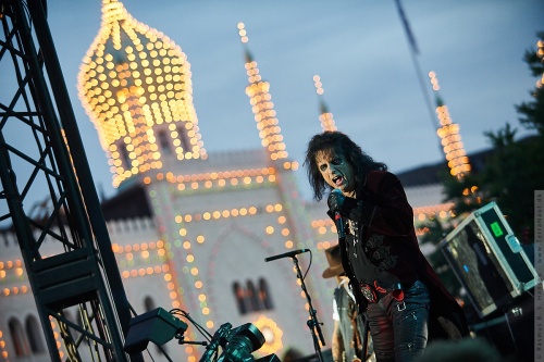 01-2018-02344 - The Hollywood Vampires (US)