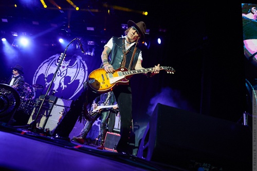 01-2018-02354 - The Hollywood Vampires (US)