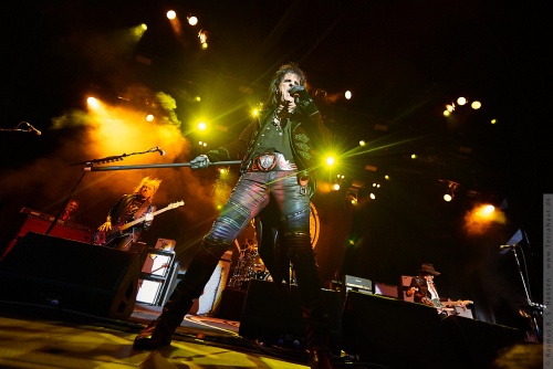 01-2018-02356 - The Hollywood Vampires (US)