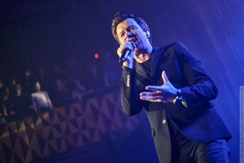 01-2018-03737 - Rick Astley (UK)