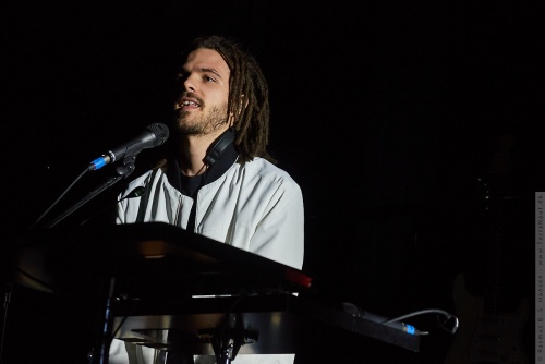 01-2019-00187 - FKJ - French Kiwi Juice (FRA)