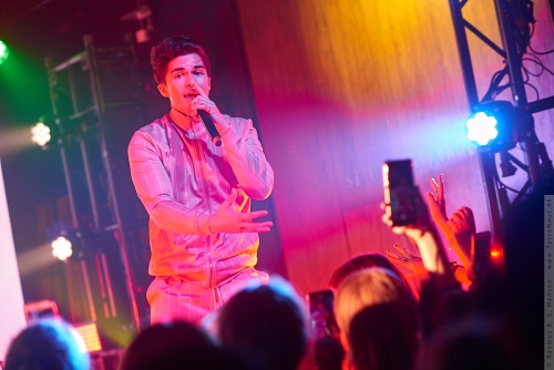 01-2019-01581 - Alex Aiono (US)
