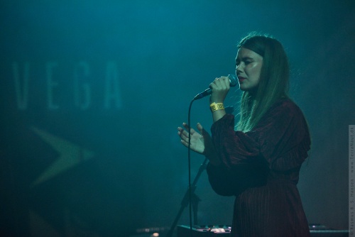 01-2021-01001 - Kara Moon (DK)